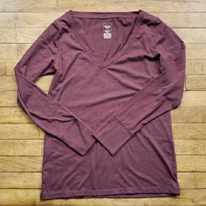 Target/Moschino long sleeved cherry maroon vneck tee XL